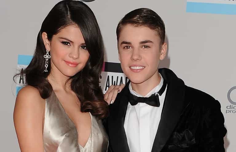 Justin Bieber Writes a Romantic Song For His Girlfriend Justin Bieber Writes a Romantic Song For His Girlfriend