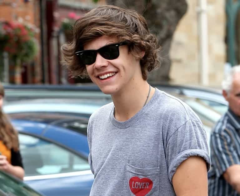 Harry Styles Goes on Second Date With Girl His OWN AGE! Harry Styles Goes on Second Date With Girl His OWN AGE!