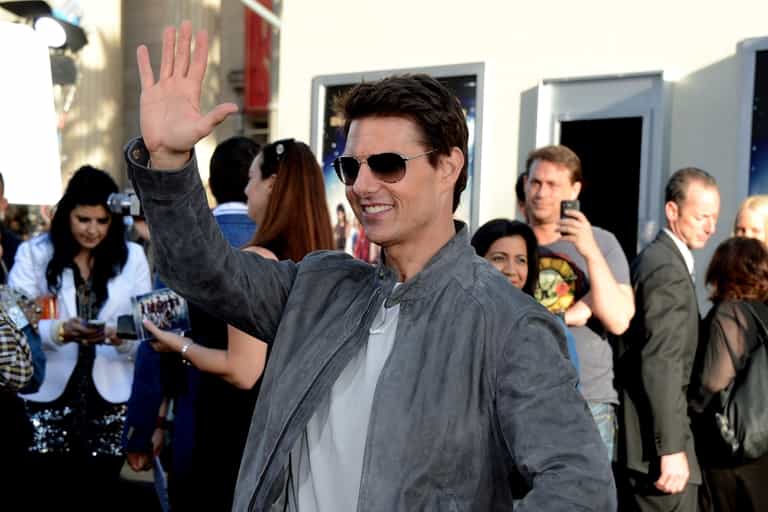 Outdoing Katie? Tom Cruise Takes Suri to Disney World Outdoing Katie? Tom Cruise Takes Suri to Disney World