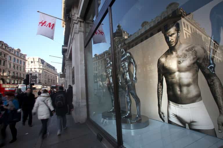 Beckham’s Body Causing Quite A Stir On The Cliffs Of Dover Beckham’s Body Causing Quite A Stir On The Cliffs Of Dover