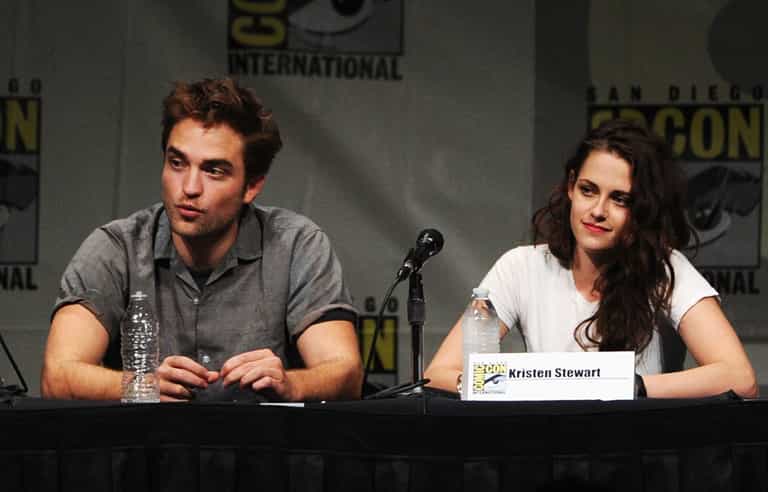 Awks… R-Patz And Stewart To Walk Down Red Carpet Together Awks… R-Patz And Stewart To Walk Down Red Carpet Together