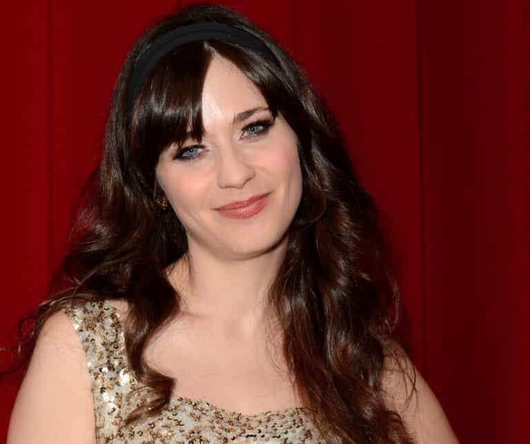 New Girl Star Zooey Deschanel Has Been Confirmed to Guest Star on Two Episodes of The Simpsons New Girl Star Zooey Deschanel Has Been Confirmed to Guest Star on Two Episodes of The Simpsons