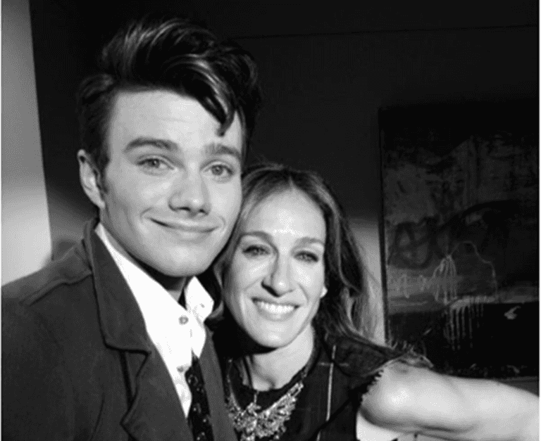 Sarah Jessica Parker Enjoys Her First Day On ‘Glee’ Sarah Jessica Parker Enjoys Her First Day On ‘Glee’