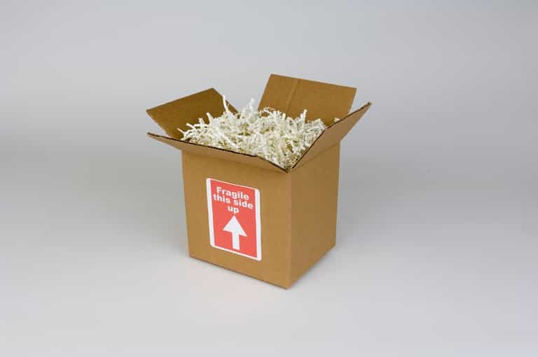 Sealed With a Kiss? Man Almost Dies Trying to Surprise His Girlfriend With a “Special Delivery”
