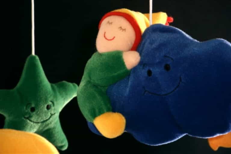‘But, Oh, Those Summer Nights…’ Evanne Ní Chuilinn on Sleepless Nights in the Sun