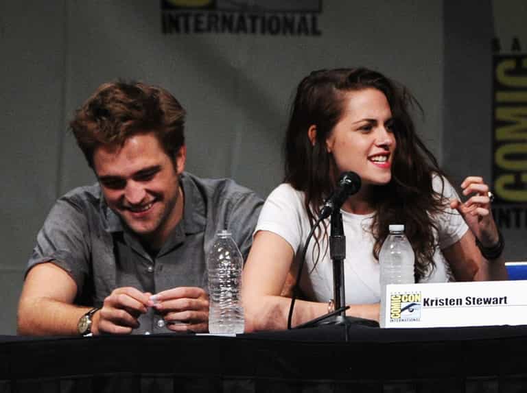 Pattinson And Stewart Are Officially Back Together, And K-Stew Moves Back To Their LA Home