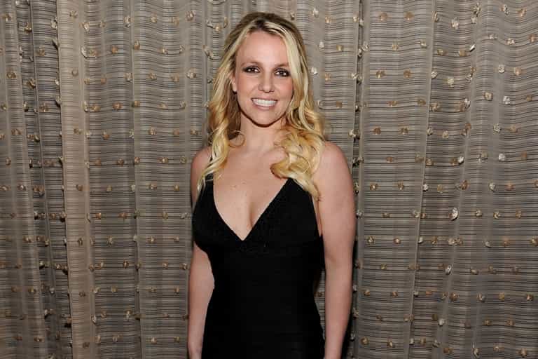 Tomboy Britney Spears Admits it’s Hard for her to be Like “Kim Kardashian”