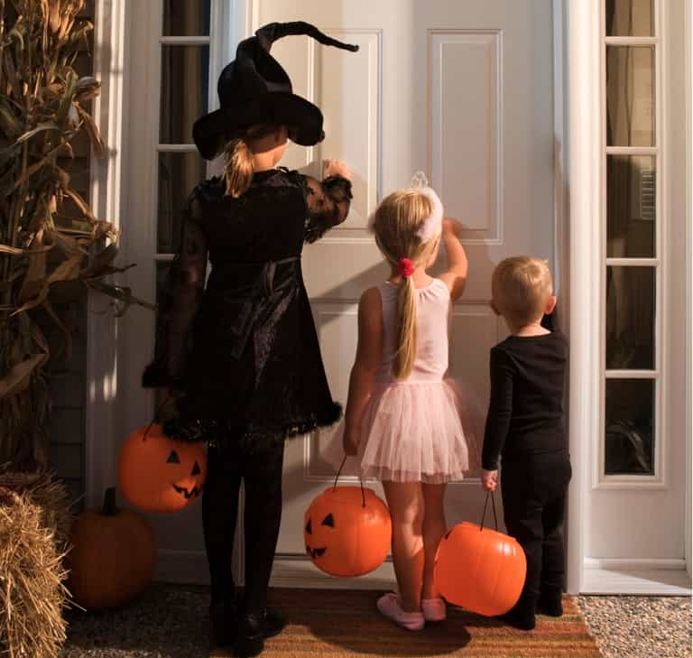Are You Spooked By Last Minute Costume Shopping? Make Sure Your Children Are Trick-Or-Treat Ready This Halloween! Are You Spooked By Last Minute Costume Shopping? Make Sure Your Children Are Trick-Or-Treat Ready This Halloween!