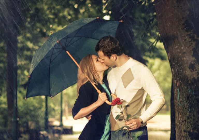 Get Your Smooch On: The Six Expert Tips To The Perfect Kiss Get Your Smooch On: The Six Expert Tips To The Perfect Kiss