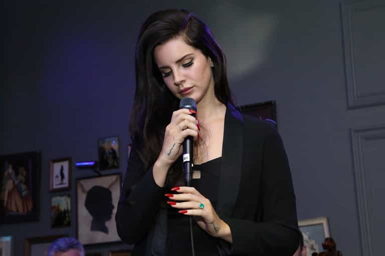 “It Was Sad To Be In Ireland Singing For People Who Really Cared When I Wasn’t Sure If I Did” – Lana Del Rey on Dublin Gig “It Was Sad To Be In Ireland Singing For People Who Really Cared When I Wasn’t Sure If I Did” – Lana Del Rey on Dublin Gig