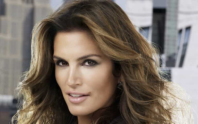 Keeping It Real! The Truth Behind That Viral Photo Of Cindy Crawford