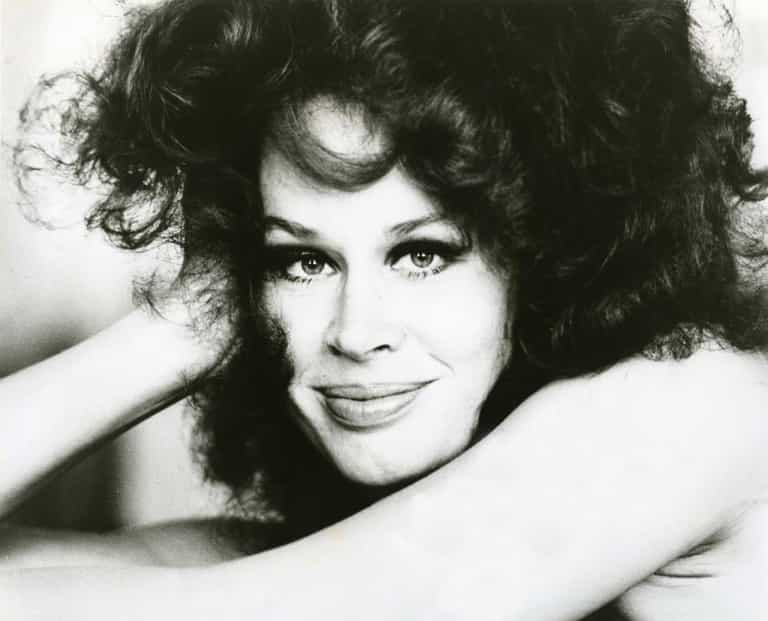 Award-Winning Actress Passes Away After Battle with Cancer Award-Winning Actress Passes Away After Battle with Cancer