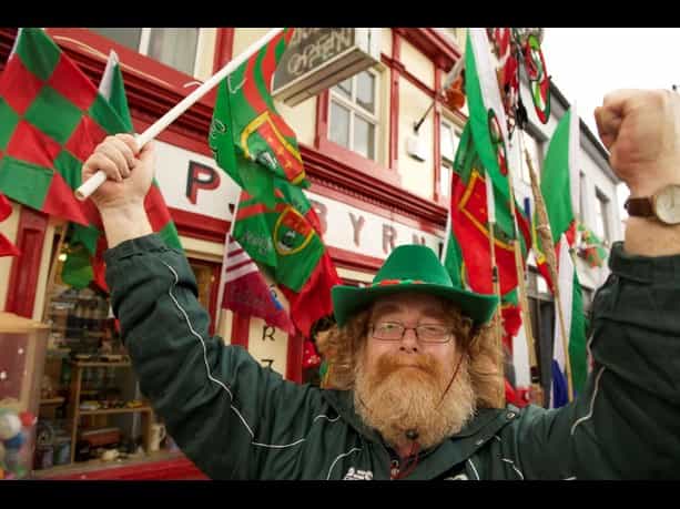 One Of The World’s Most Famous Landmarks Went Green And Red For Mayo Day One Of The World’s Most Famous Landmarks Went Green And Red For Mayo Day