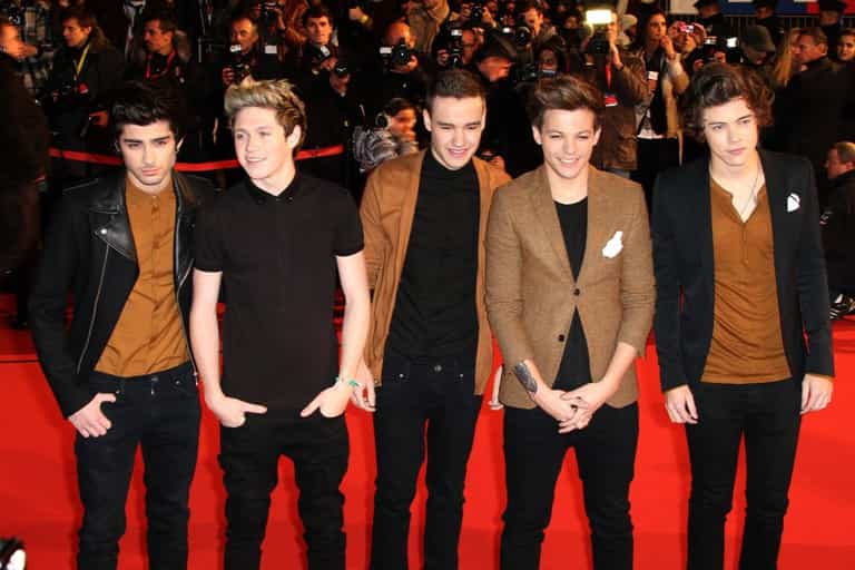 Secretly Dating For Months? One Directioner Spotted With His Ex