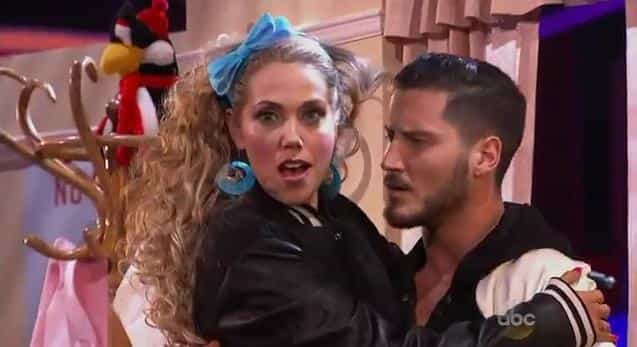 VIDEO – Elizabeth Berkley Recreates A Famous Scene From Saved By The Bell For Dancing With The Stars