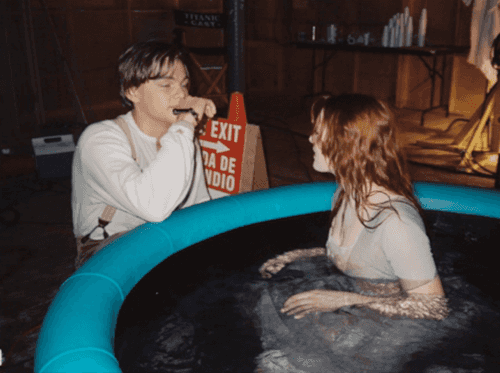 GALLERY – Twelve Amazing Behind The Scenes Photos From TV And Movies