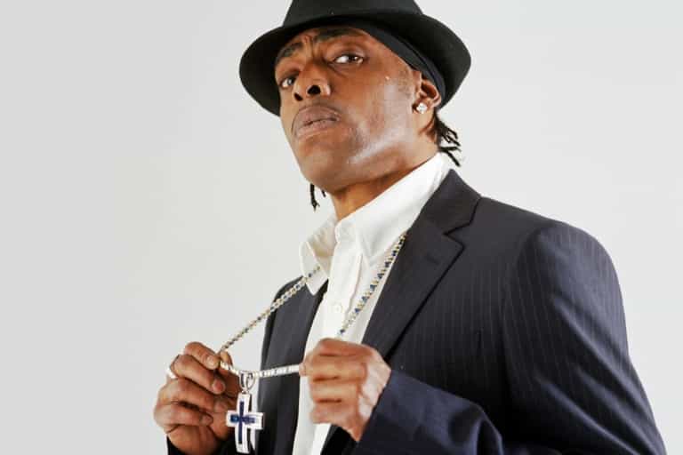 VIDEO – Coolio Hangs Out With Some Students, Cooks Them Dinner, Raps Gangsta’s Paradise