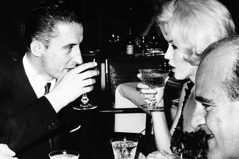 PICTURE – “Thank You For Your Champagne” Marilyn Monroe Certainly Knew How To Write A Thank You Note