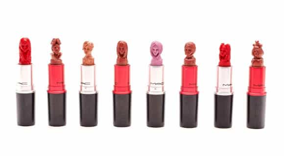 In Photos: Artist Creates Tiny Works of Art from Lipstick