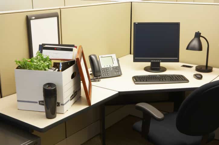 VIDEO – Man Buys Desk, Finds 98,000 Dollars In It, Returns The Money To Owner