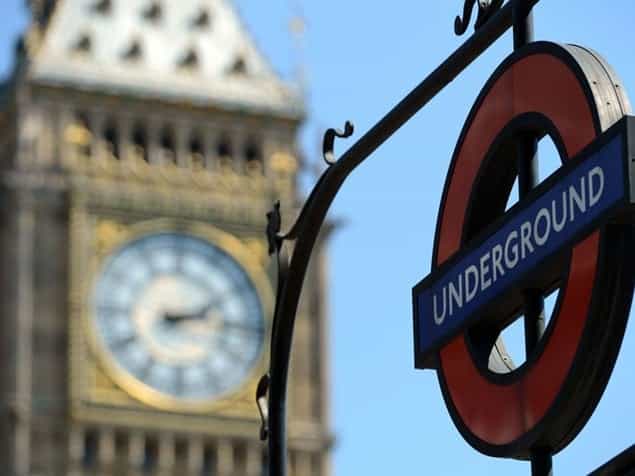 PICTURE – London Underground Wins The Internet With This Amazing Notice To Customers