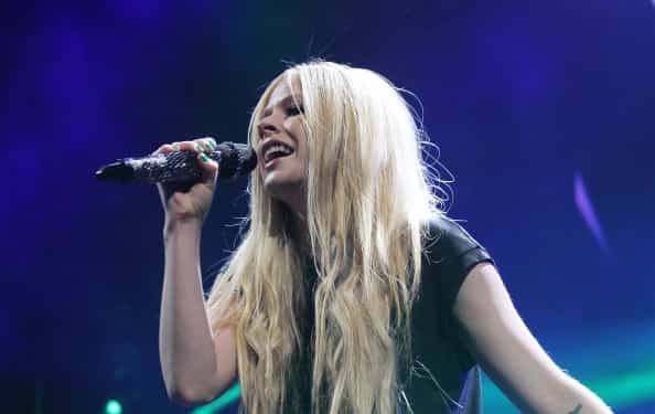 Singer Denies Rehab Rumours Amid Concerns about Her Health Singer Denies Rehab Rumours Amid Concerns about Her Health