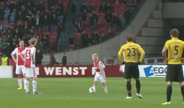 Football Team “Sign” Eight-Year-Old Boy To Make His Christmas Dreams Come True