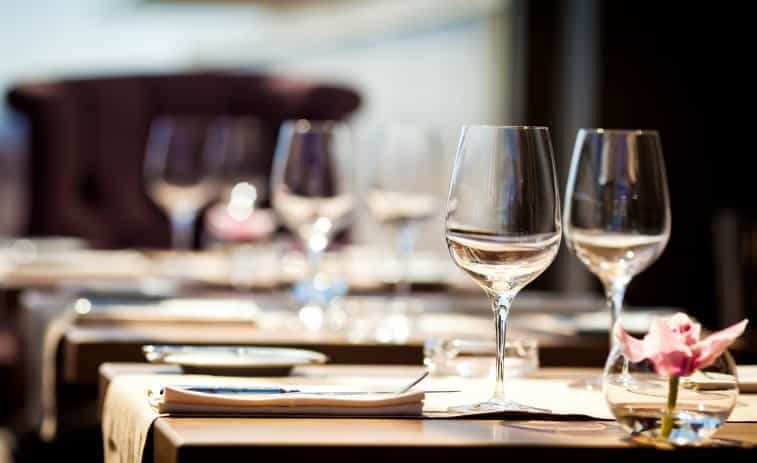 Restaurants Use This Menu Trick To Persuade You To Spend More Money