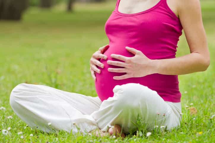 Study Proves Why You Really Should Be Talking To That Baby Bump