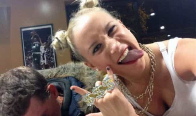 New “Selfies with Homeless People” Trend Sparks Outrage Online