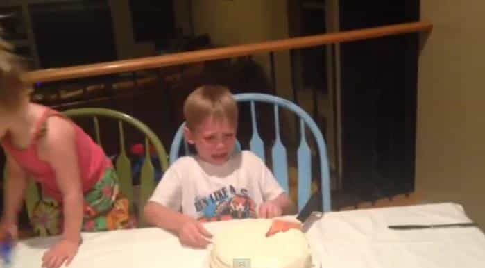 VIDEO – “It’s A Girl” This Big Brother REALLY Wasn’t Impressed That He Was Going To Have A New Sister