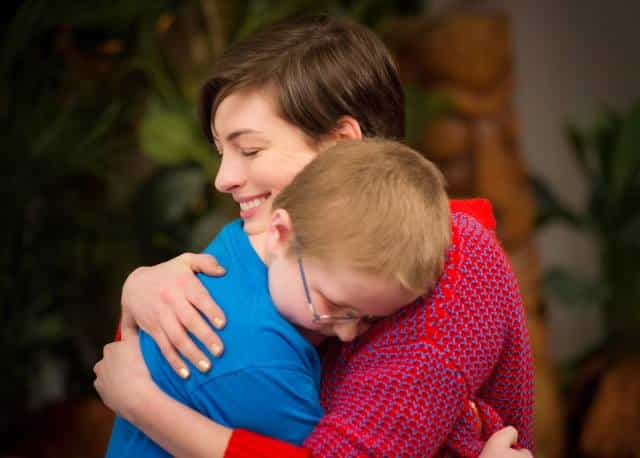 PICTURES: Anne Hathaway Visits Children at St Jude Children’s Research Hospital PICTURES: Anne Hathaway Visits Children at St Jude Children’s Research Hospital