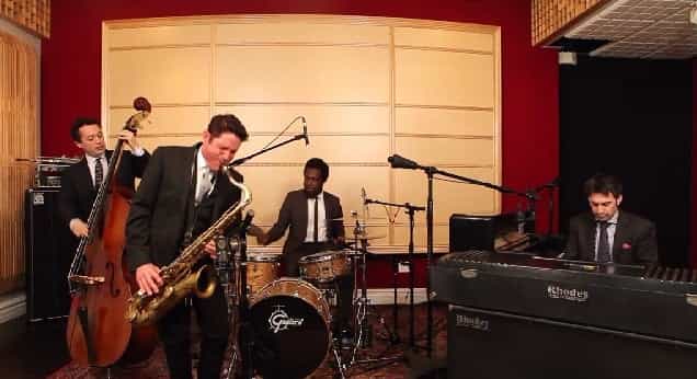 A Song of Fire and Jazz: Watch This Incredibly Smooth Version of the Game of Thrones Theme A Song of Fire and Jazz: Watch This Incredibly Smooth Version of the Game of Thrones Theme