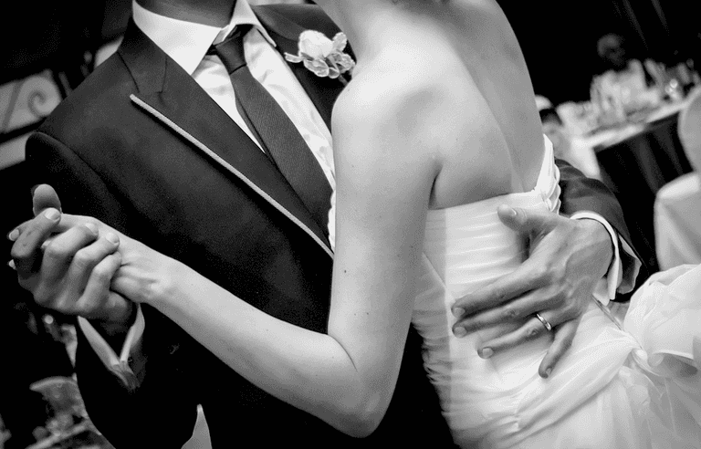 VIDEO: Irish Couple’s Hilarious Wedding Reception Surprise for Guests