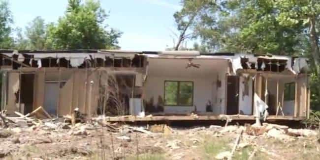 Woman Decides She Doesn’t Like Her Neighbours, Gets Their House Bulldozed