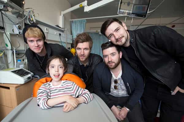 VIDEO – Kodaline Take Time Out To Visit The Children Of Temple Street Hospital VIDEO – Kodaline Take Time Out To Visit The Children Of Temple Street Hospital
