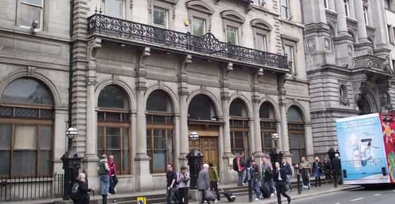 UPDATE – Incident On Dame Street Has Ended, Man Safe And Well
