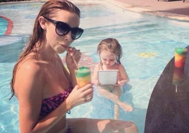PICTURES: Una Foden Enjoys Mocktails With Daughter Aoife Belle PICTURES: Una Foden Enjoys Mocktails With Daughter Aoife Belle