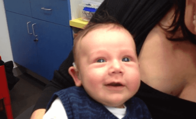 VIDEO: Amazing Moment That Deaf Baby Hears His Parents For The First Time VIDEO: Amazing Moment That Deaf Baby Hears His Parents For The First Time