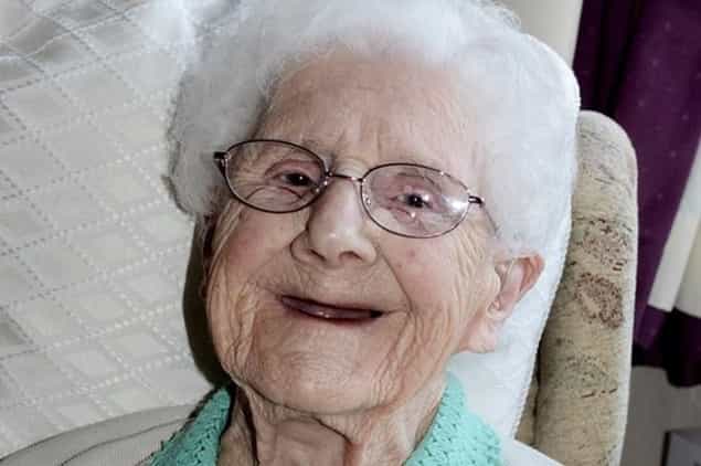 Liverpool Fans Ensure 103-Year-Old Betty Is Not Walking Alone