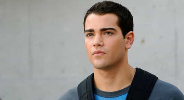 8 People You Will Fall In Love With In First Year Of College