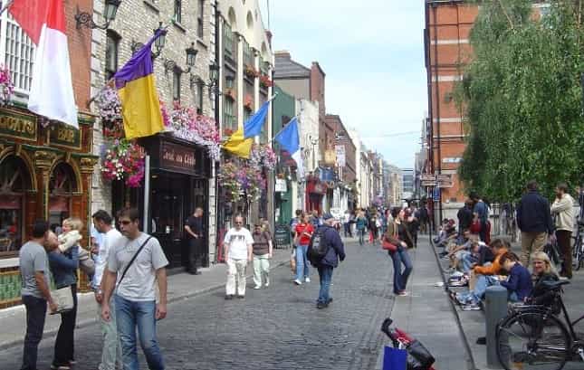 Play On! Busking To Continue In Temple Bar After Dublin Councillors Reject New Bye-Laws Play On! Busking To Continue In Temple Bar After Dublin Councillors Reject New Bye-Laws
