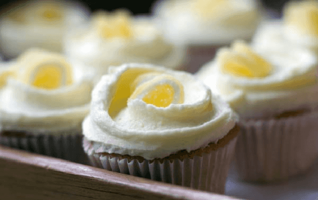 Sunday Sweet Treat: Lemon Cupcakes Sunday Sweet Treat: Lemon Cupcakes