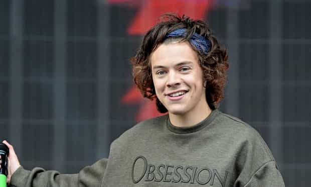 VIDEO: This Footage Of Harry Styles With A Fan Shows That He’s An Absolute Legend