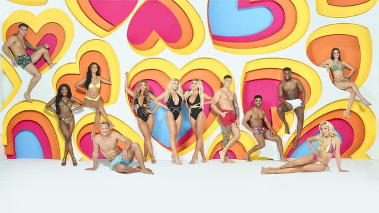 Love Island contestants spark dating rumours after sharing cosy photo on Instagram