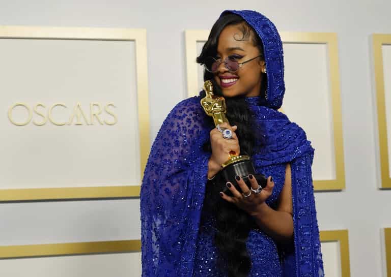Oscars fashion: 10 of our favourite looks from last night’s Academy Awards Oscars fashion: 10 of our favourite looks from last night’s Academy Awards