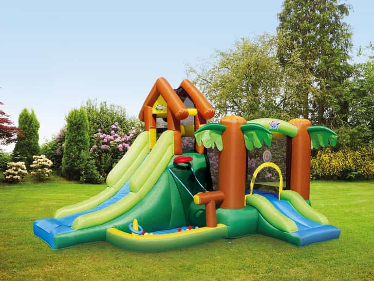 An outdoor inflatable play centre is coming to Aldi this summer An outdoor inflatable play centre is coming to Aldi this summer