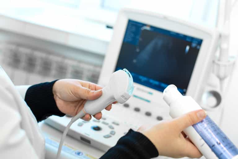 Cork woman criticises maternity restrictions after experiencing two miscarriages alone