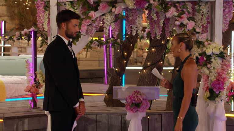 This is what fans think will happen during the Love Island final