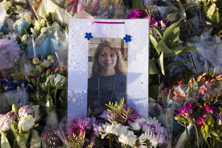 Ex police officer ‘used police ID’ to kidnap Sarah Everard, court hears Ex police officer ‘used police ID’ to kidnap Sarah Everard, court hears